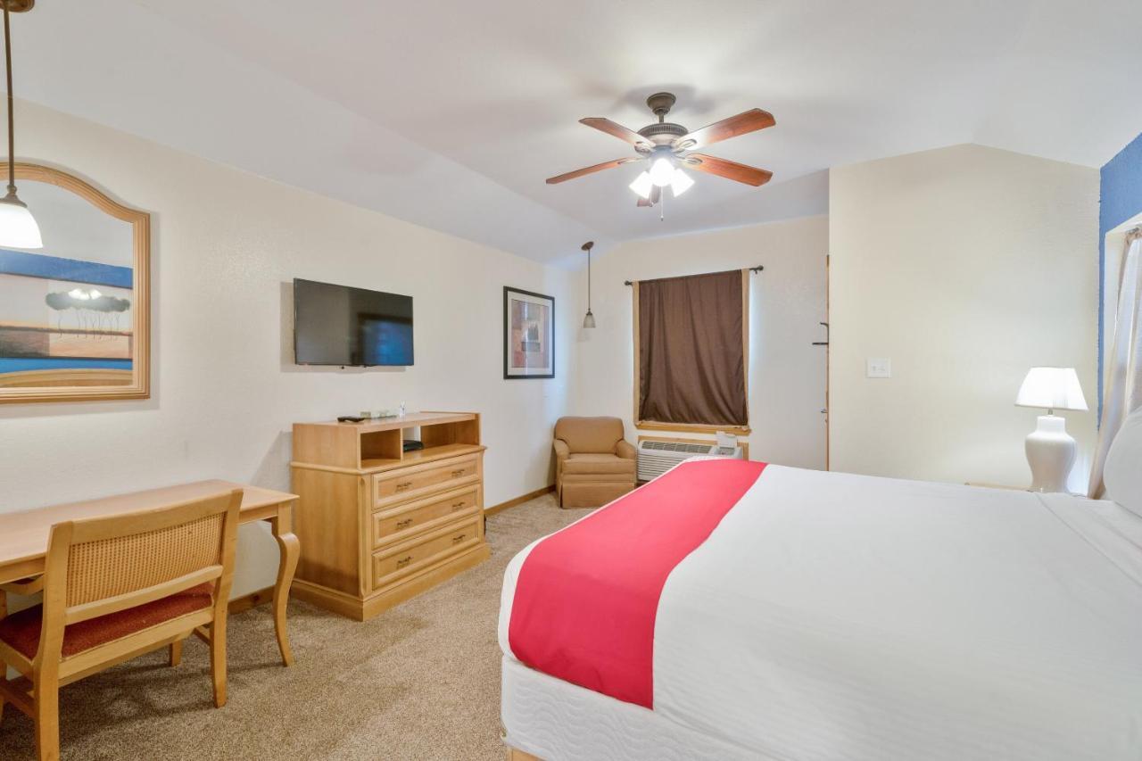 Oyo Hotel Kenedy Downtown - Us 181 Buitenkant foto