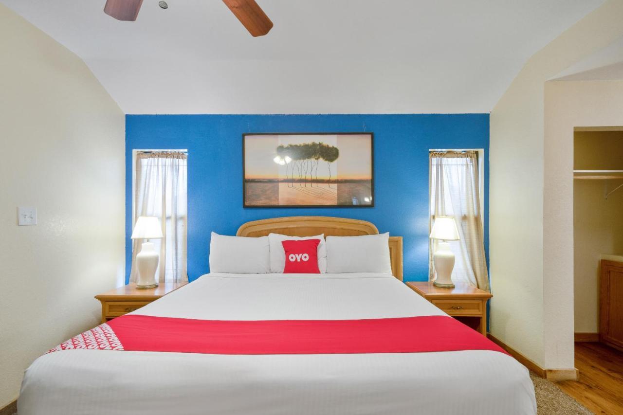 Oyo Hotel Kenedy Downtown - Us 181 Buitenkant foto