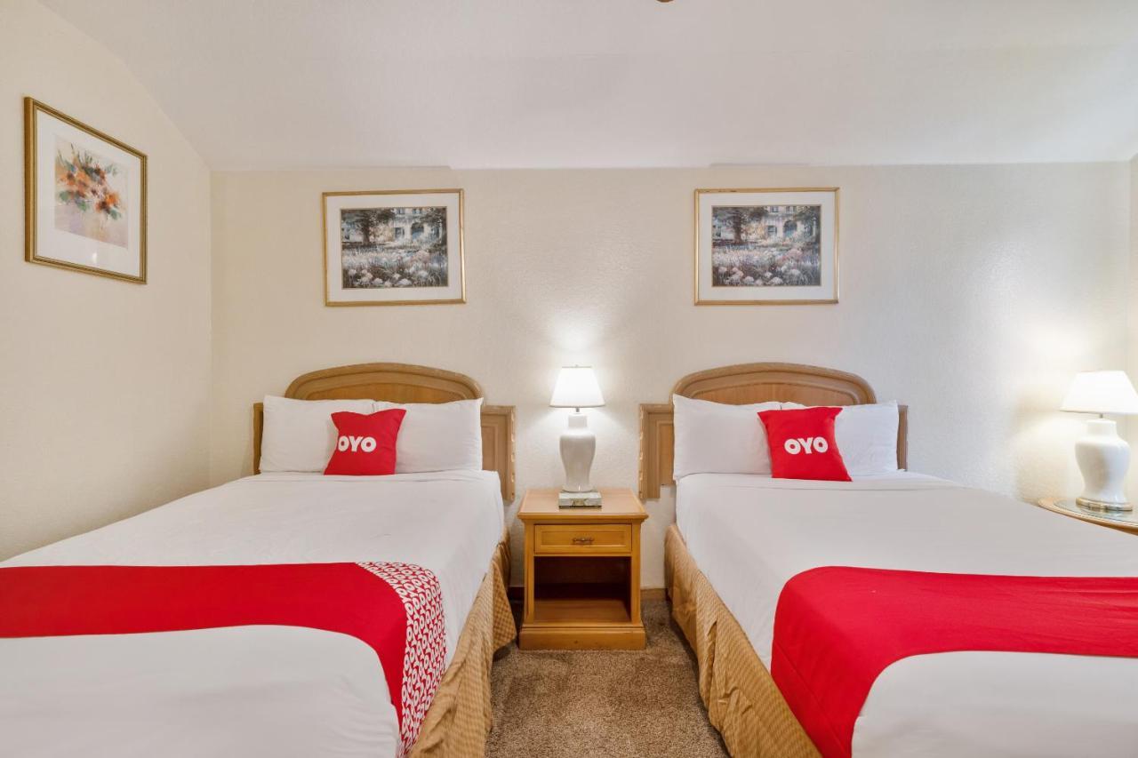 Oyo Hotel Kenedy Downtown - Us 181 Buitenkant foto