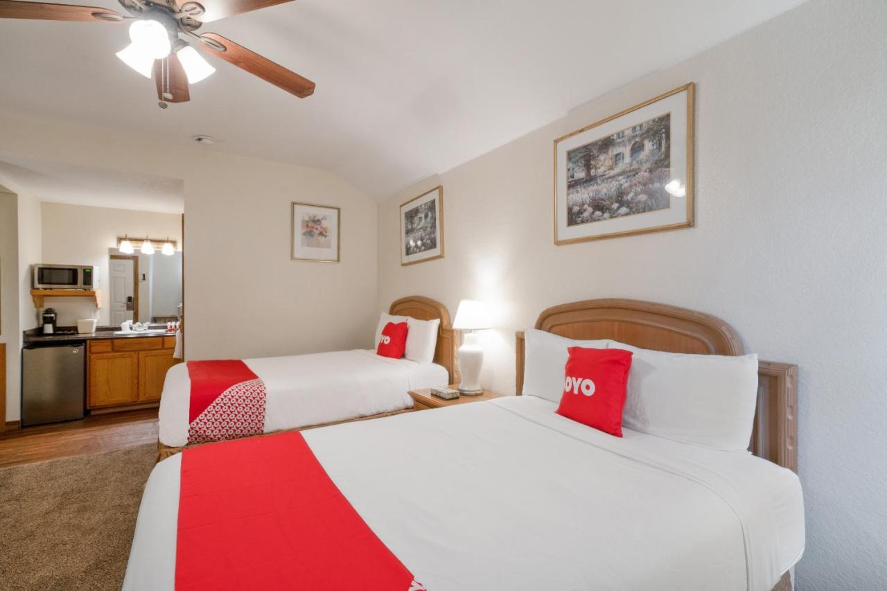 Oyo Hotel Kenedy Downtown - Us 181 Buitenkant foto