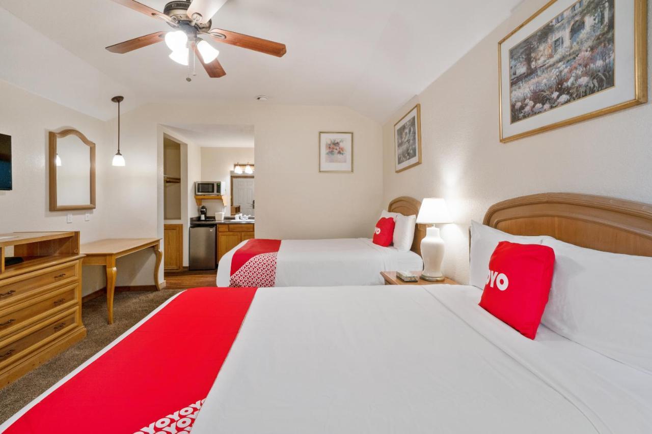 Oyo Hotel Kenedy Downtown - Us 181 Buitenkant foto